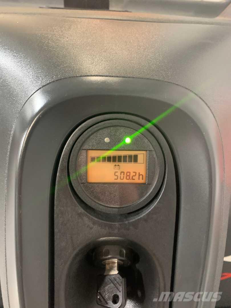 Linde T16 Pedestrian stacker