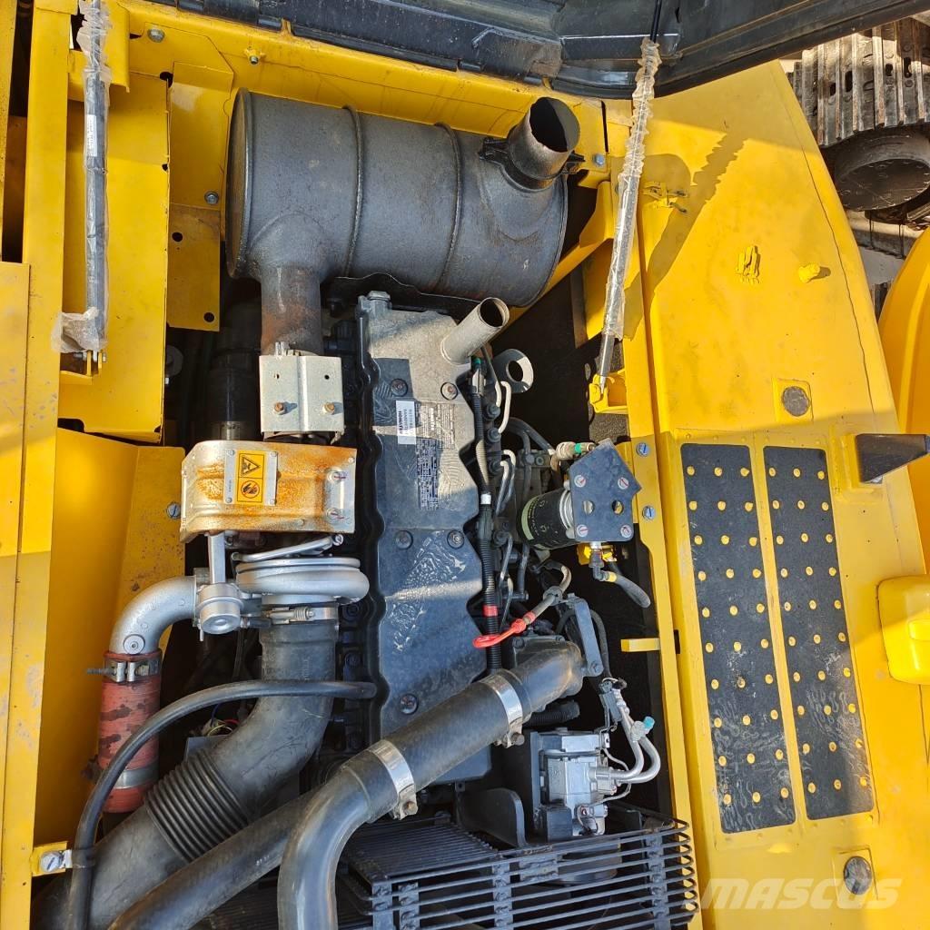 Komatsu PC 220-8 Crawler excavators