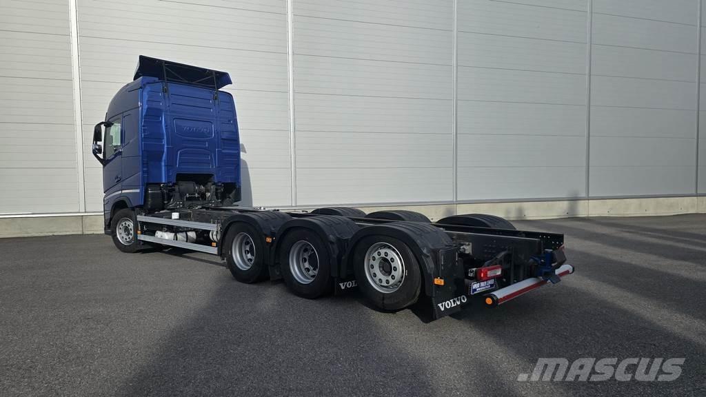 Volvo FH Chassis Cab trucks