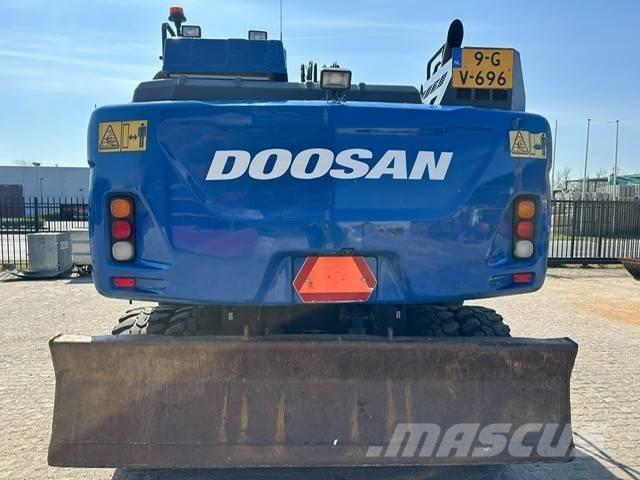 Doosan DX 170 W Wheeled excavators