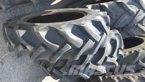  Pneus 9.5-20 Tyres, wheels and rims