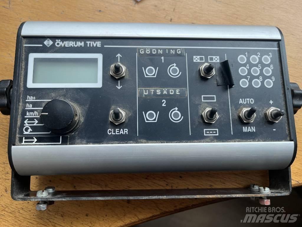 Överum 4012 Mineral spreaders