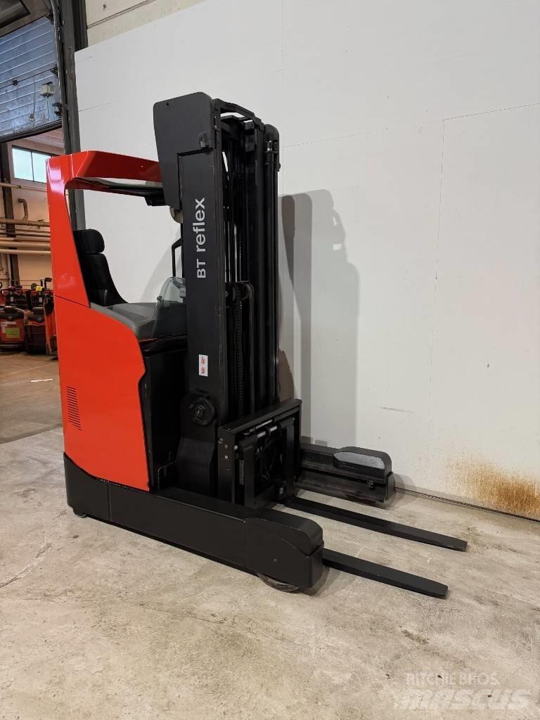 Toyota truck RRE200H Reach trucks