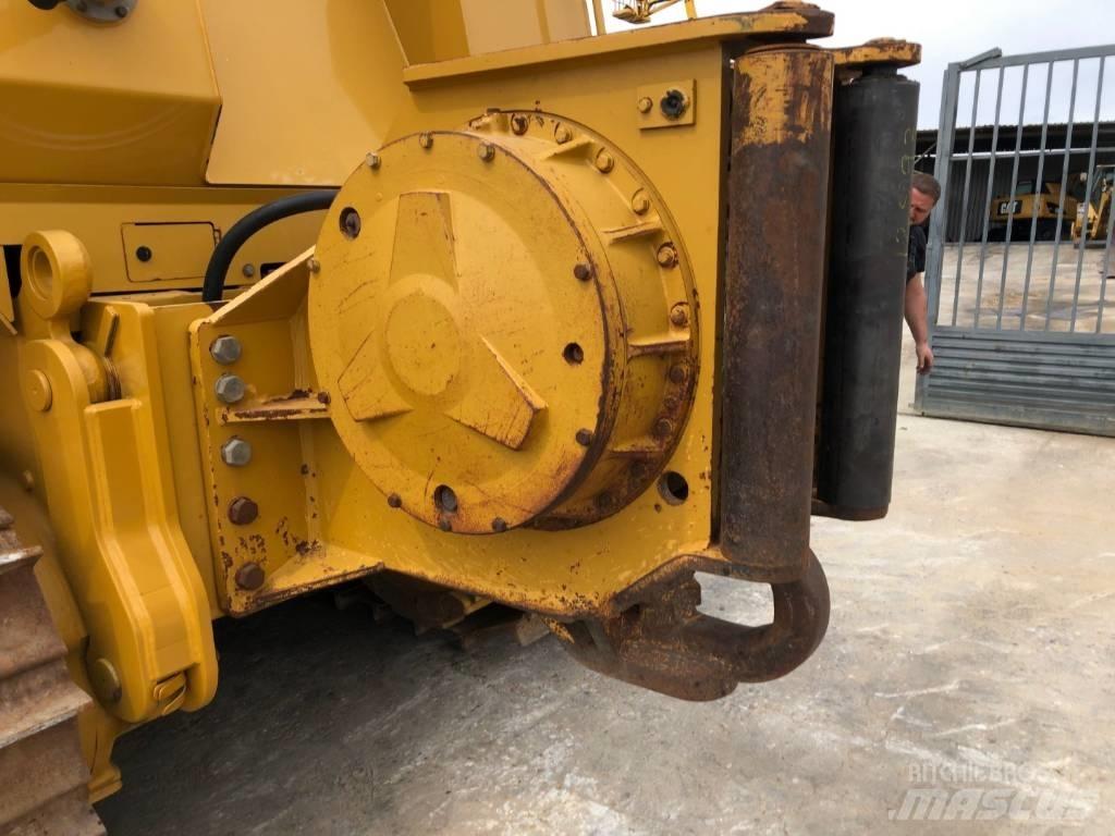 CAT D7E Winches