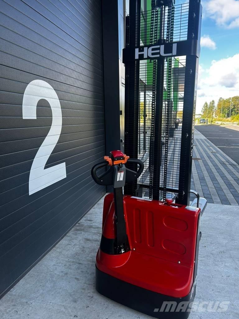 Heli CDD 12 Pedestrian stacker