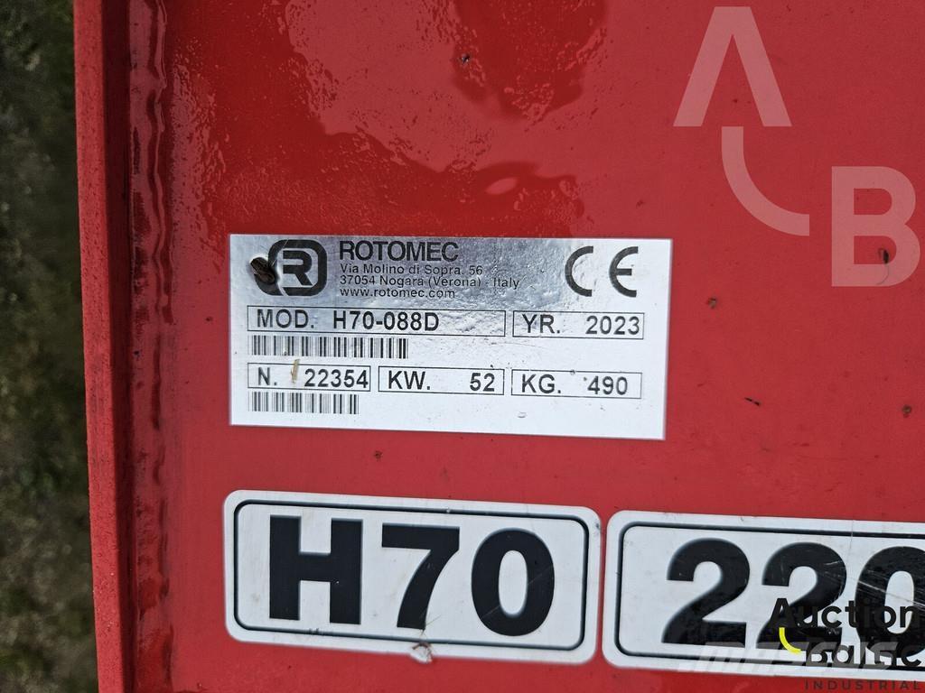 John Deere 4066 R Tractors