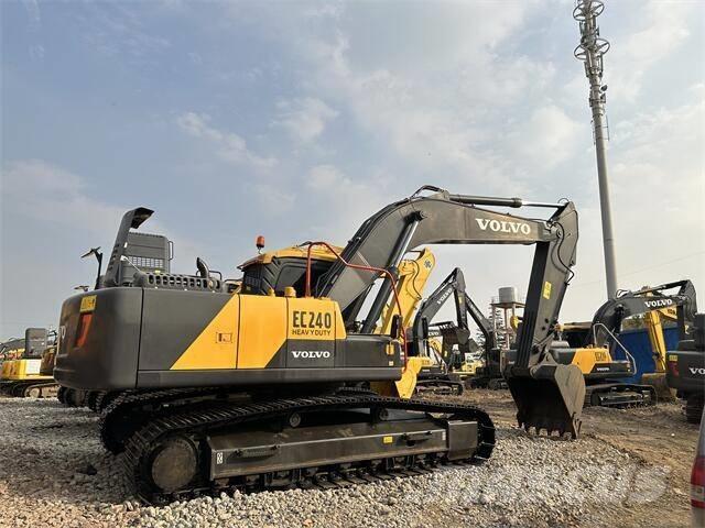 Volvo EC240 Crawler excavators