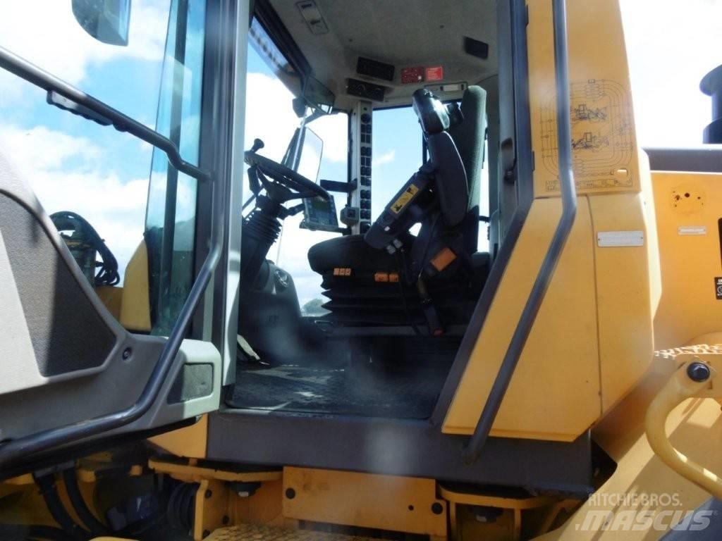 Volvo L 120 F Wheel loaders