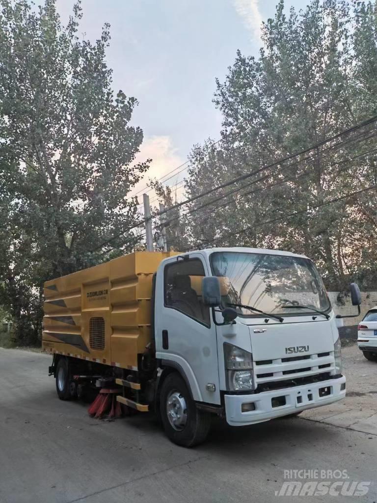 Isuzu ELF Sweeper trucks