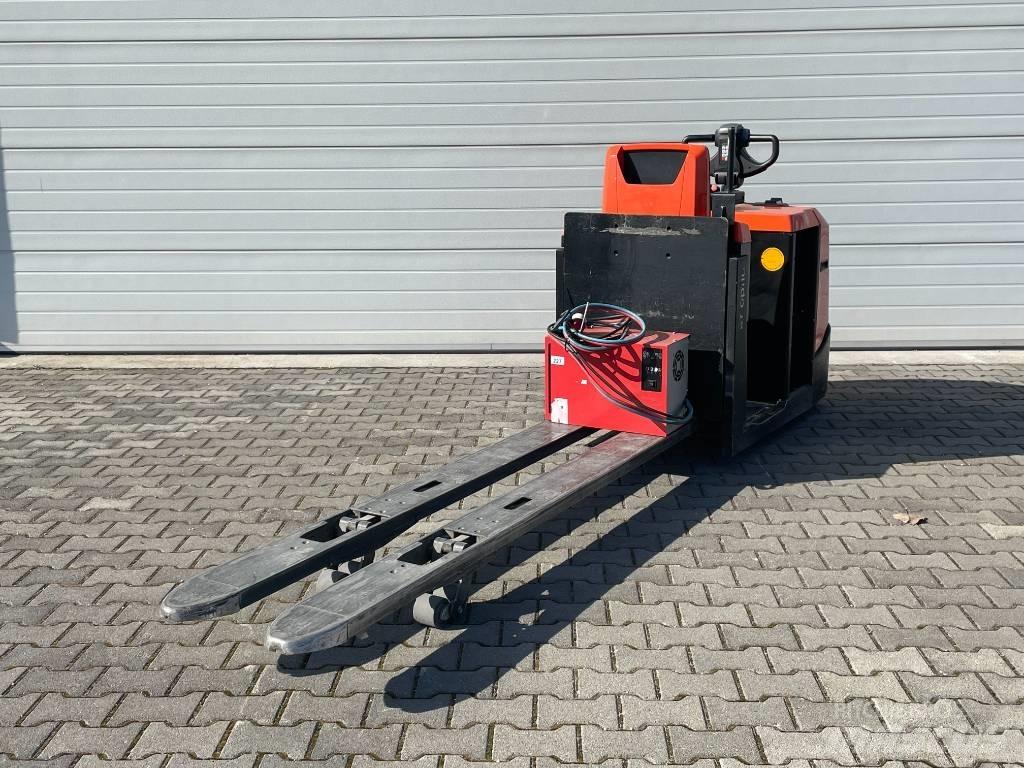 BT OSE 250 Low lift order picker