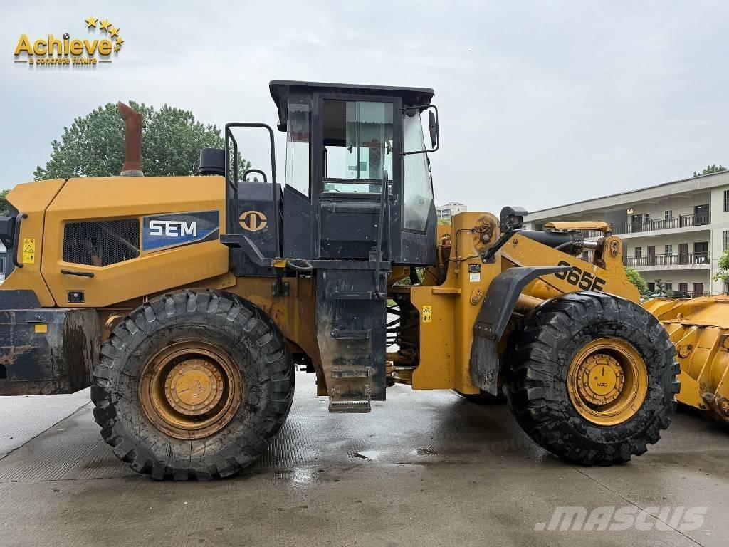 SEM 655F Wheel loaders