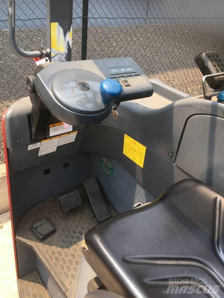 Nichiyu FBRF14 Reach trucks