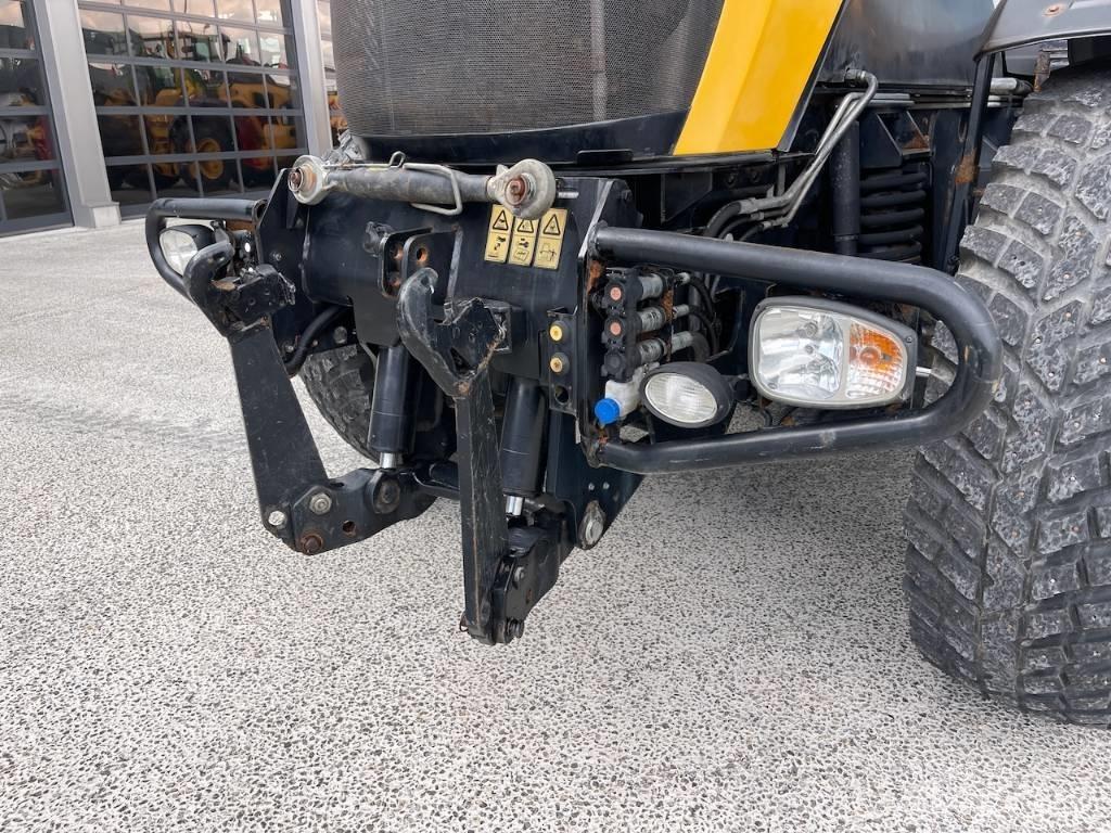 JCB Fastrac 8250 Tractors