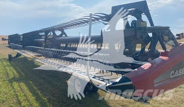 Case IH 2152 Combine harvester heads