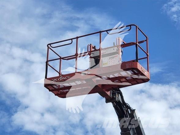 SkyJack SJ82T Telescopic boom lifts