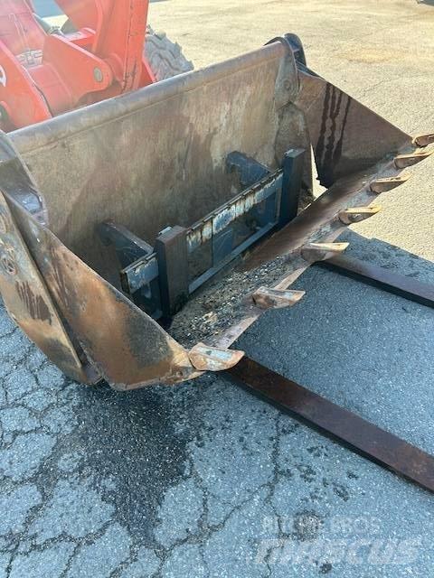 Kubota R 082 Wheel loaders