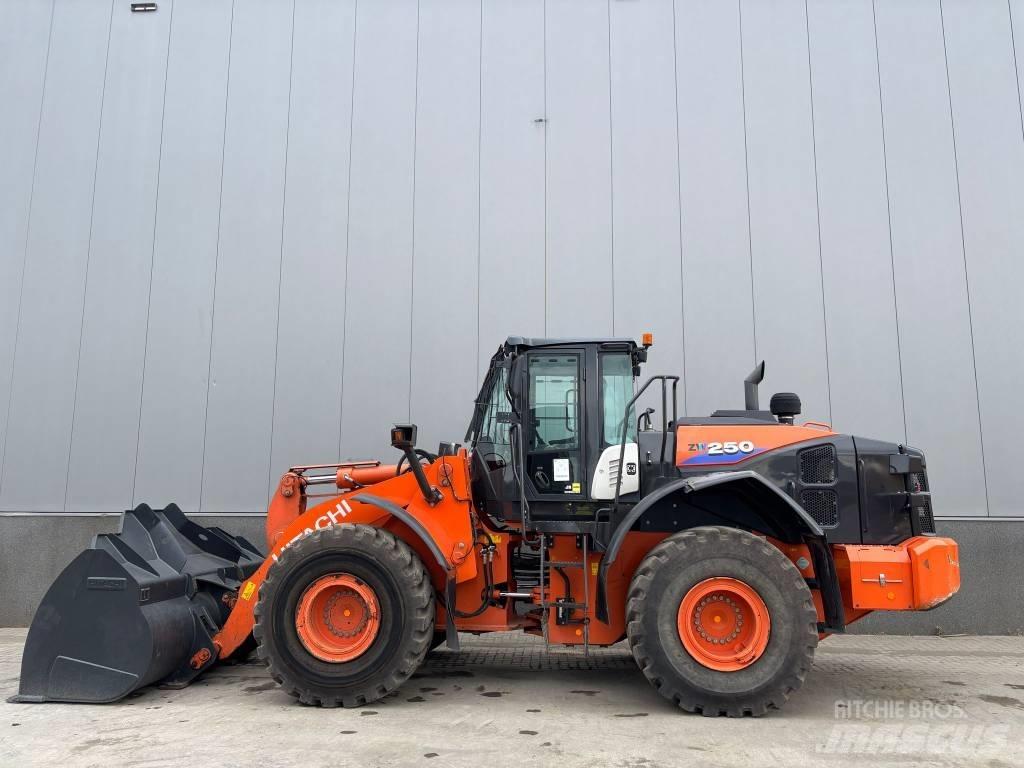 Hitachi ZW 250-6 Wheel loaders