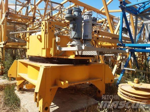 Potain MD 238 J10 Self erecting cranes