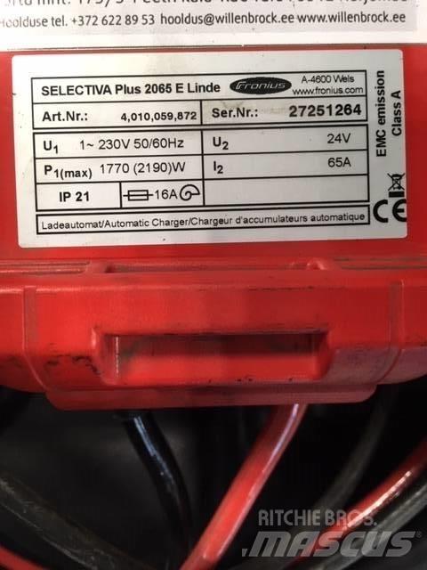 Linde D12HPSP/133 Self propelled stackers