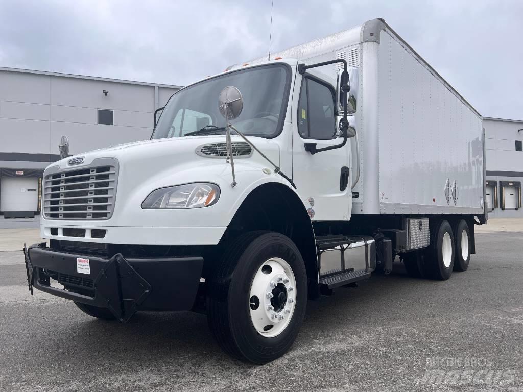 Freightliner M 106 Box body trucks