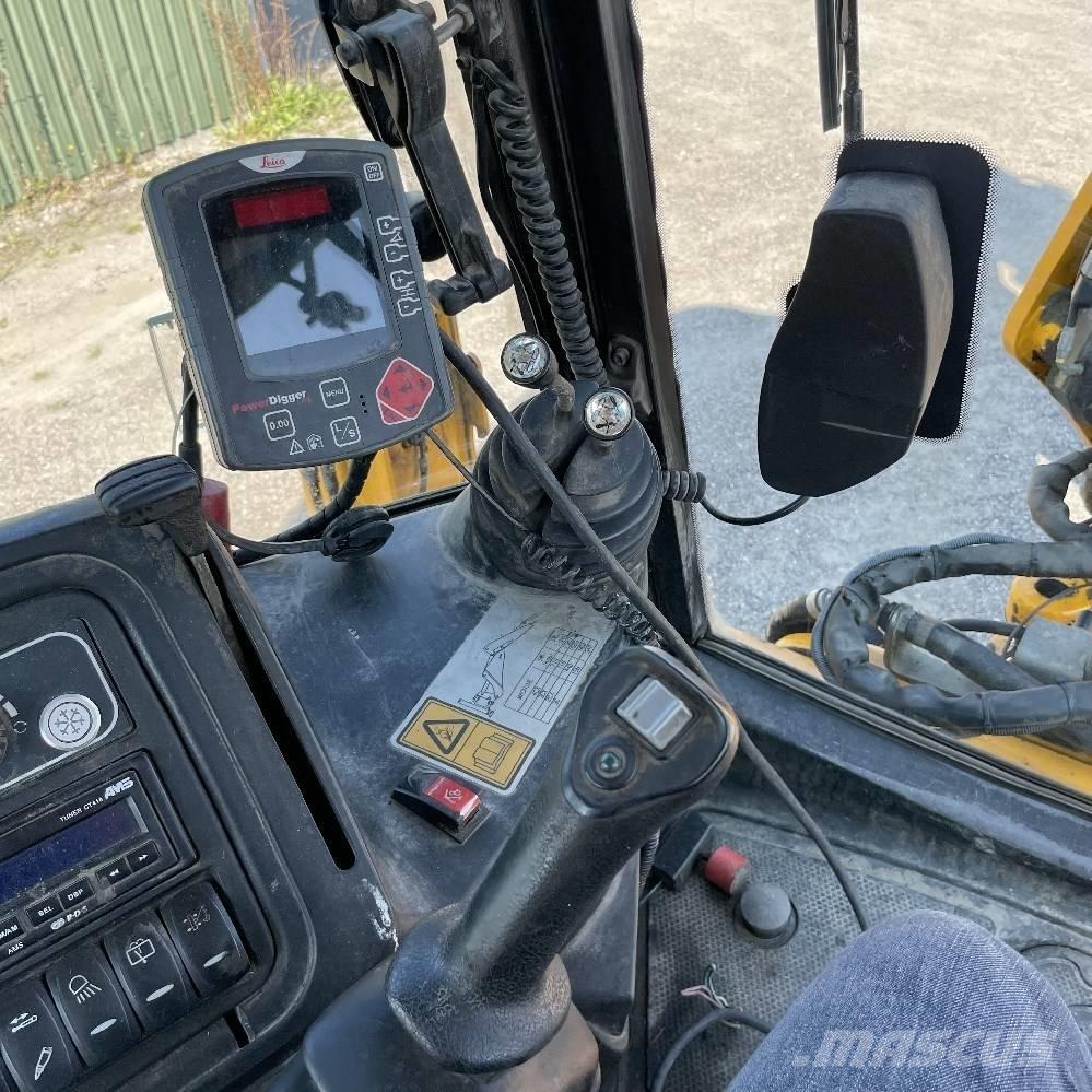 JCB 4 CX Backhoe loaders