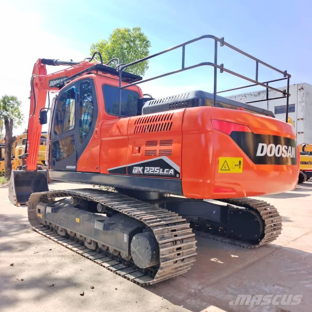 Doosan DX 225 LCA Crawler excavators