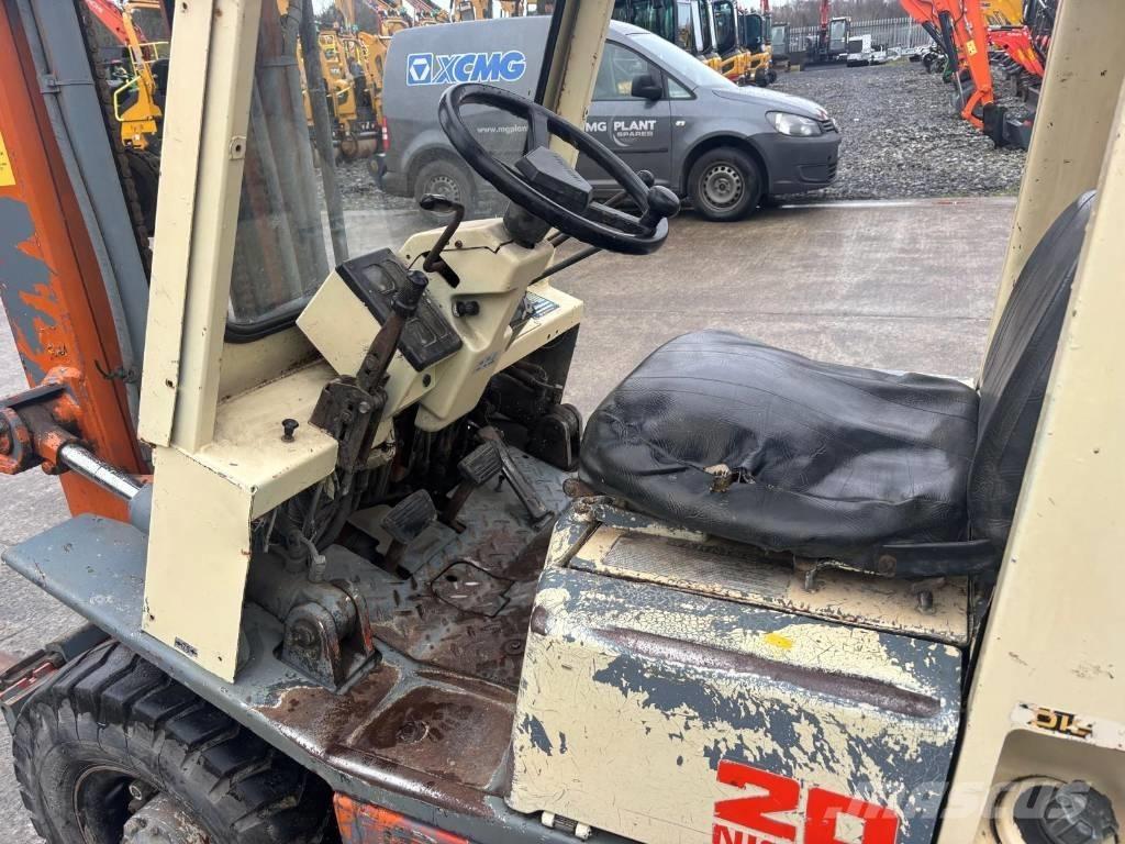 Nissan EH02A20U Diesel trucks