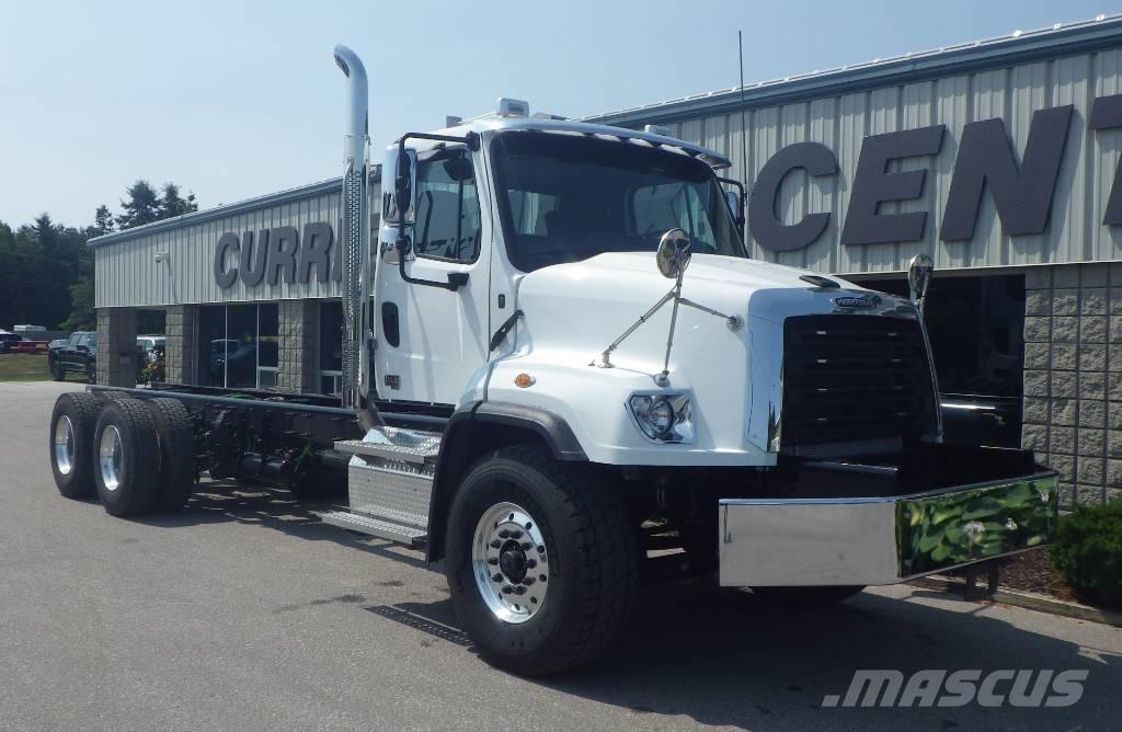 Freightliner 114 SD Chassis Cab trucks