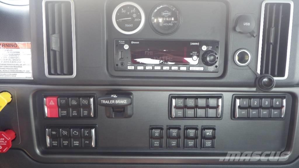 Freightliner 114 SD Chassis Cab trucks