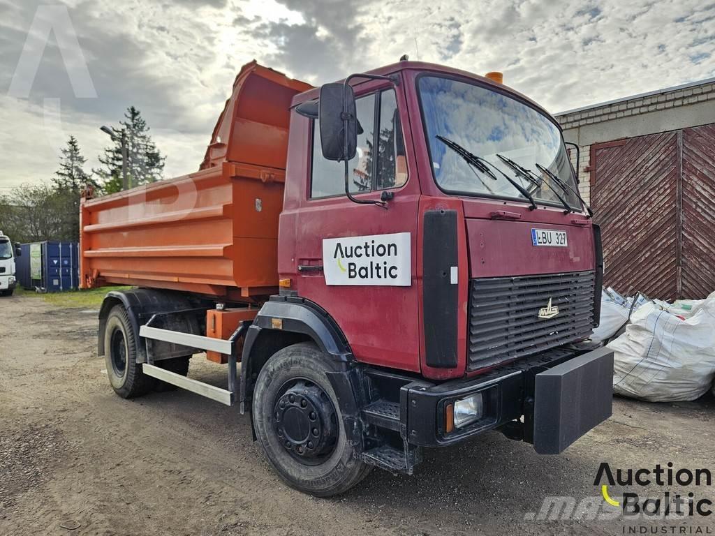 MAZ 555131 Tipper trucks