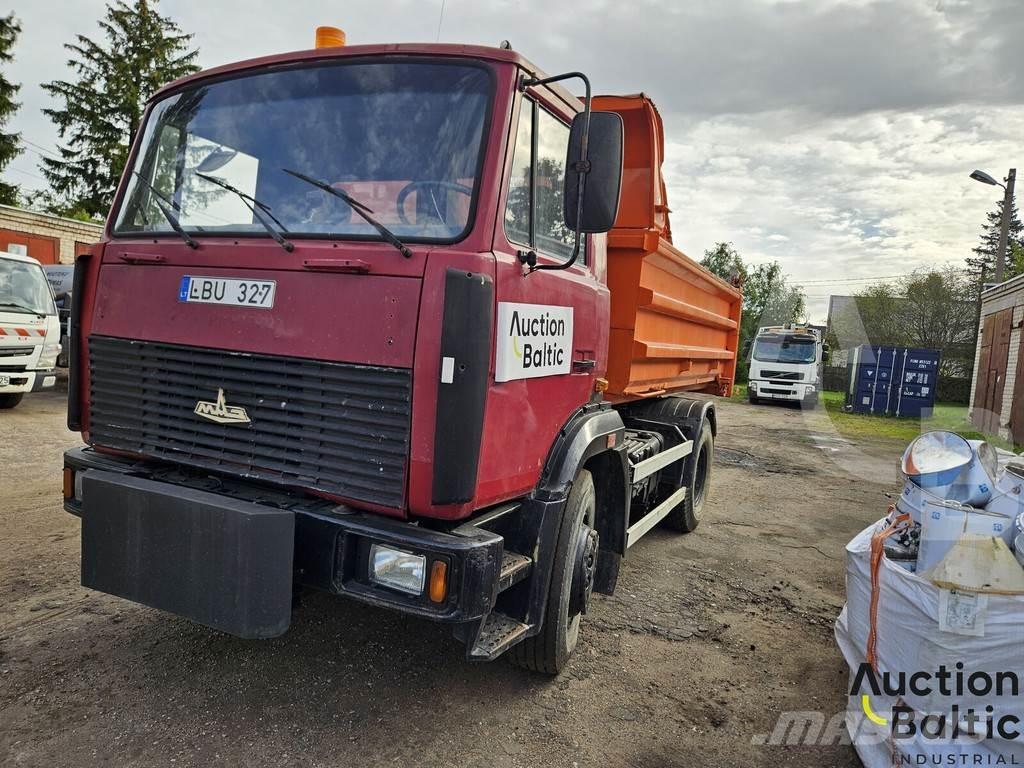 MAZ 555131 Tipper trucks