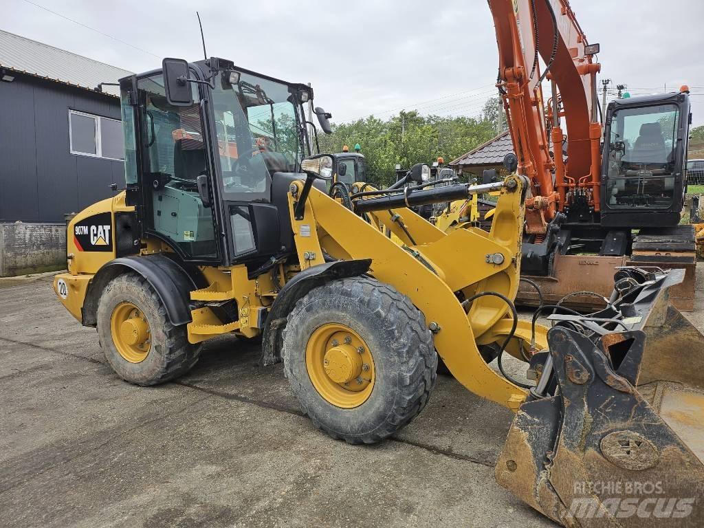 CAT 907M Wheel loaders