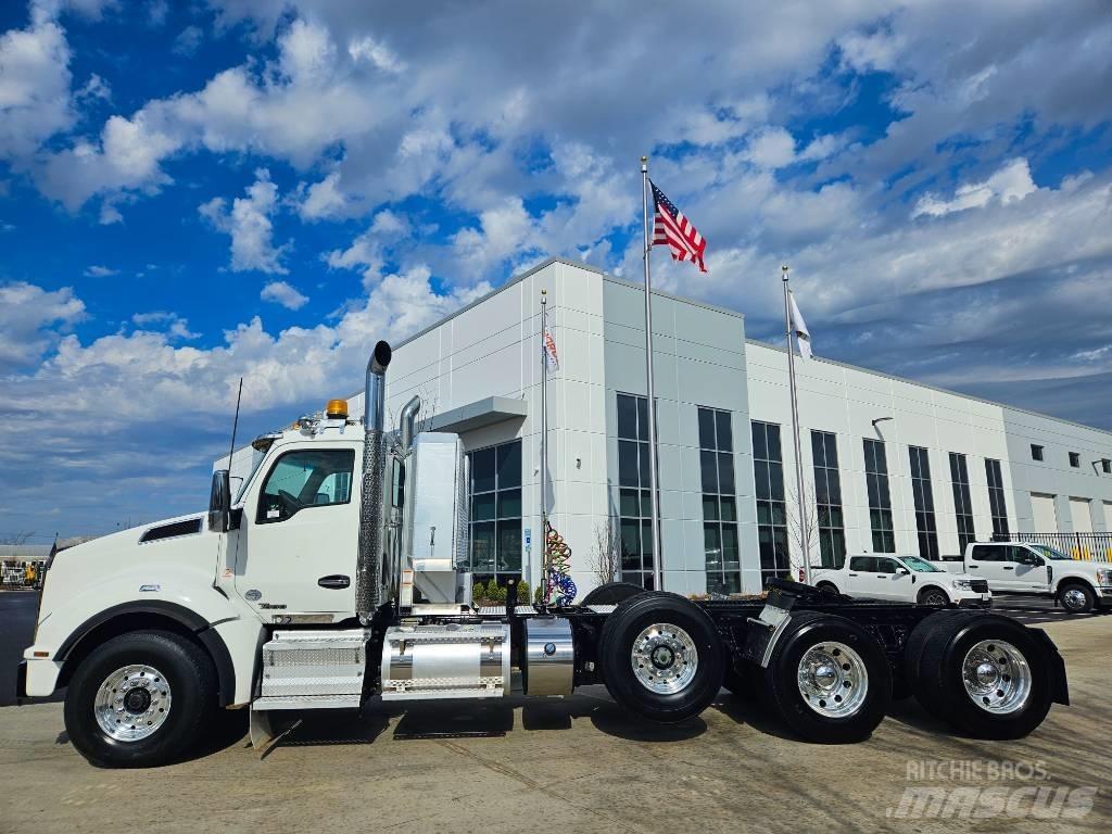 Kenworth T 880 Tractor Units