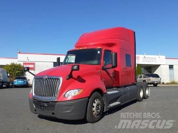 International LT Tractor Units