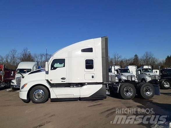 Kenworth T680 Tractor Units