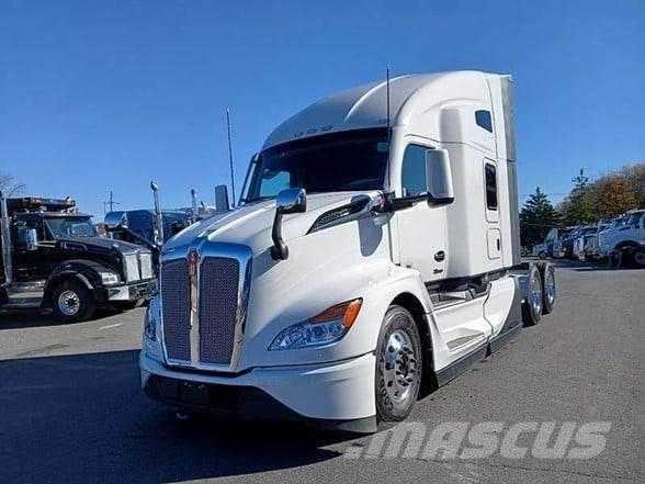 Kenworth T680 Tractor Units
