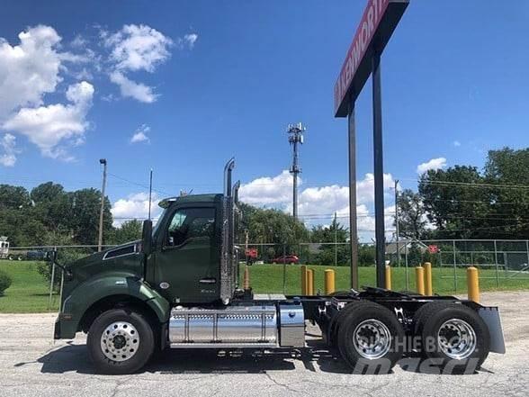 Kenworth T880 Tractor Units