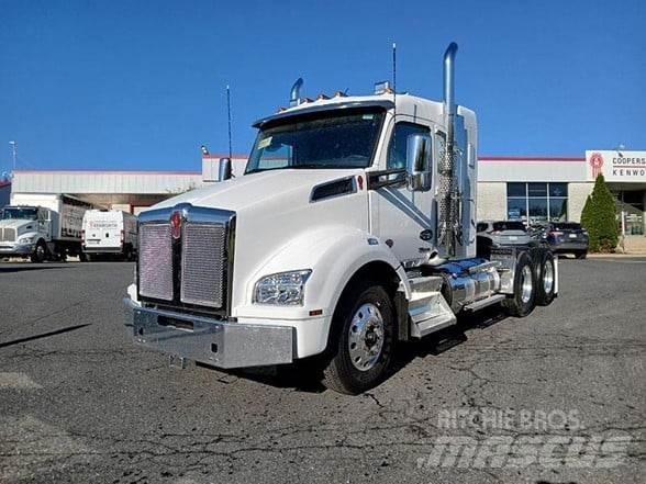 Kenworth T880 Tractor Units