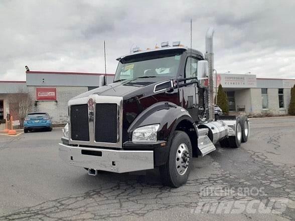 Kenworth T880 Tractor Units