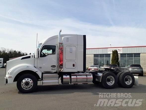Kenworth T880 Tractor Units