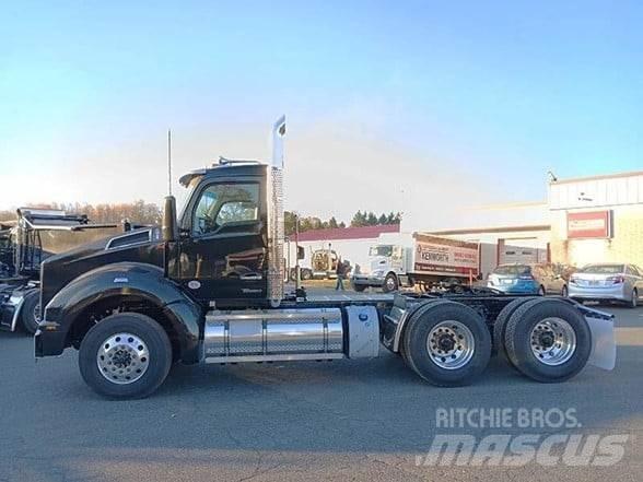 Kenworth T880 Tractor Units
