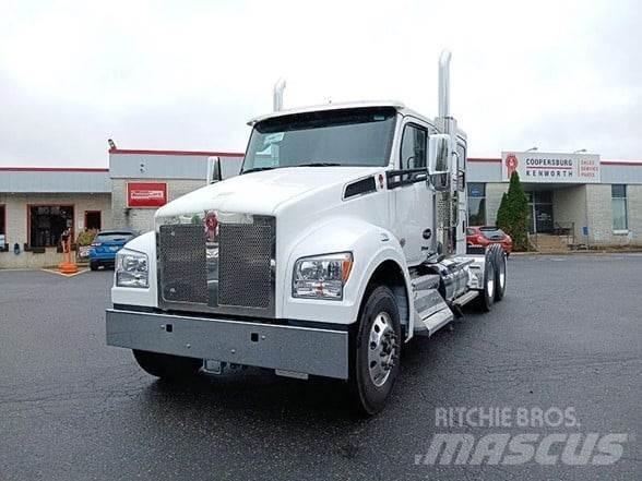 Kenworth T880 Tractor Units