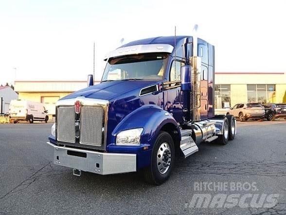 Kenworth T880 Tractor Units