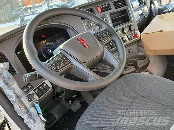 Kenworth T880 Tractor Units