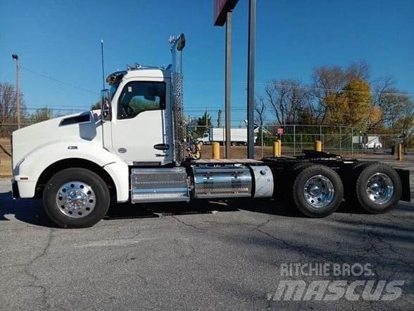 Kenworth T880 Tractor Units
