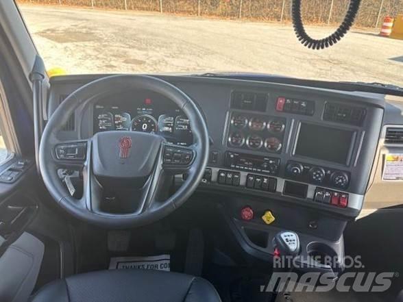 Kenworth T880 Tractor Units