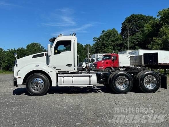 Kenworth T880 Tractor Units