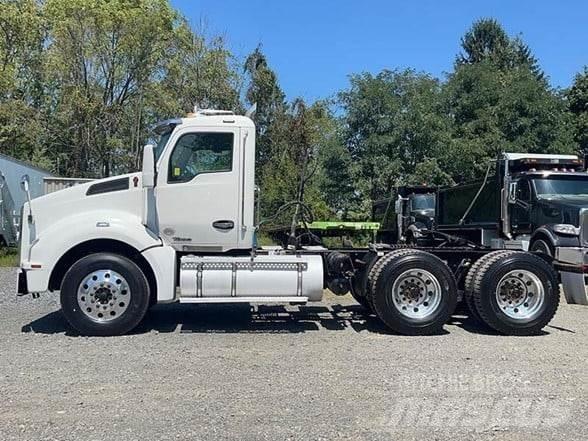 Kenworth T880 Tractor Units