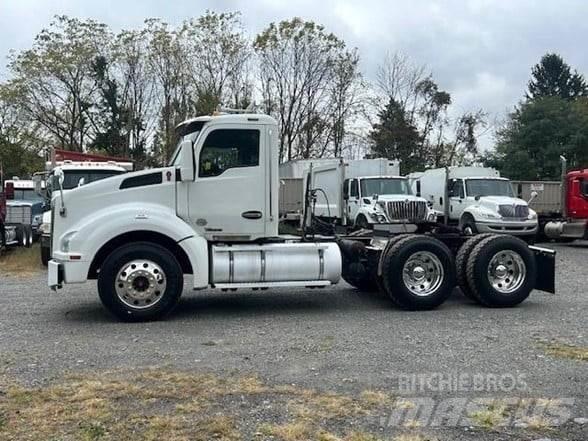 Kenworth T880 Tractor Units