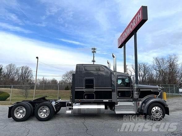 Kenworth W900 Tractor Units